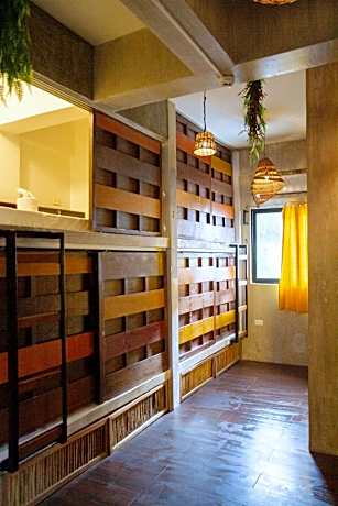 Bed in 8-Bed Mixed Dormitory Room