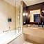 DoubleTree by Hilton Paris Boulogne
