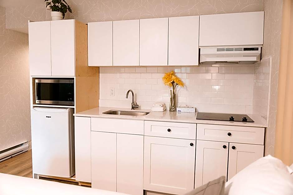 Hotel Civilia Lakeside by Civilia Golf Retreat