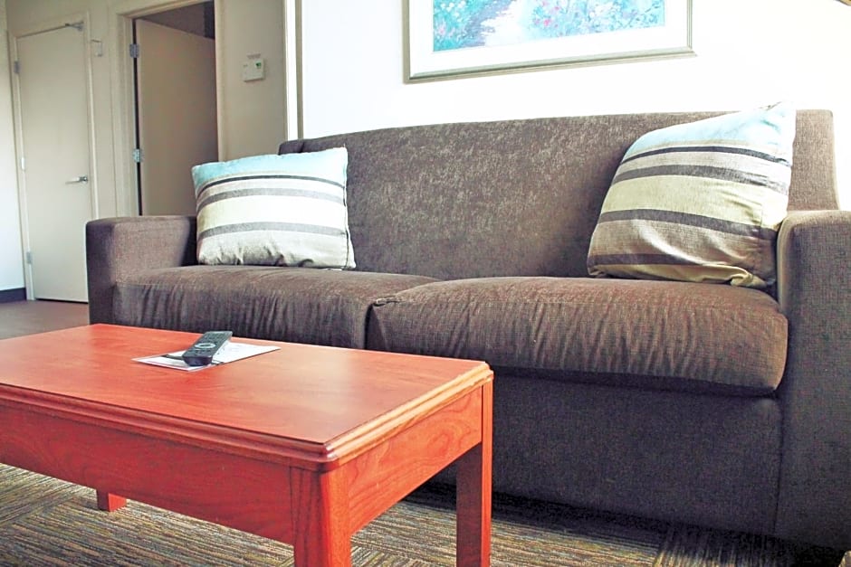 Candlewood Suites Syracuse-Airport, an IHG Hotel