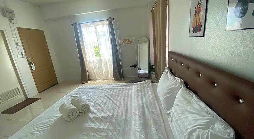 Grand Bangsaen Hotel
