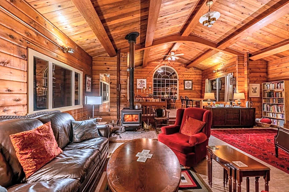 Alert Bay Lodge