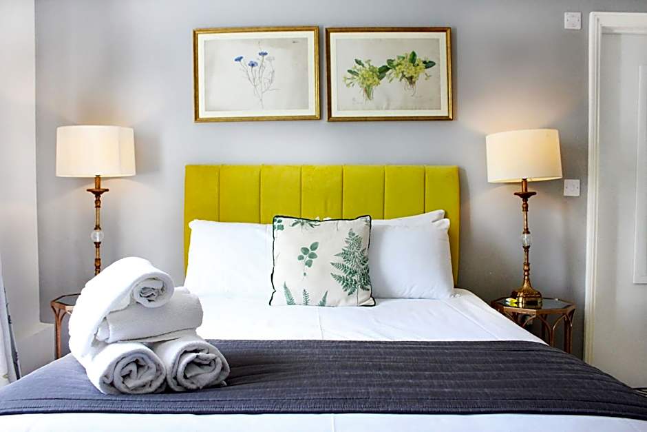 Guestling Hall Hotel