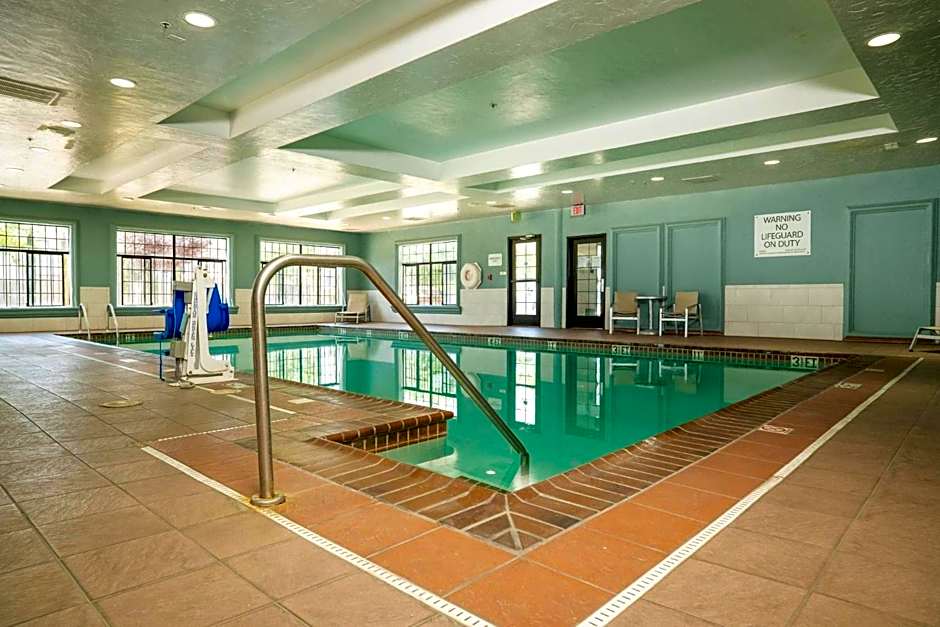 Holiday Inn Express Hotel & Suites Hesperia By IHG