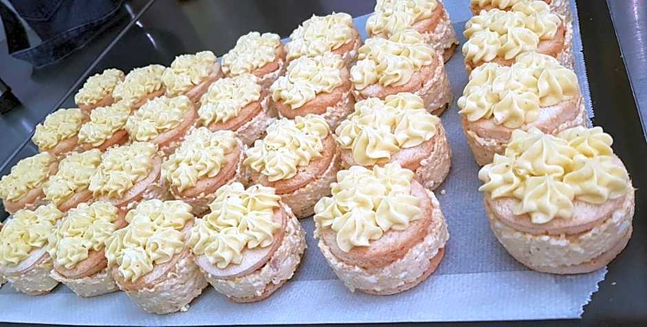 Logis Hôtel Restaurant Les Aubuns