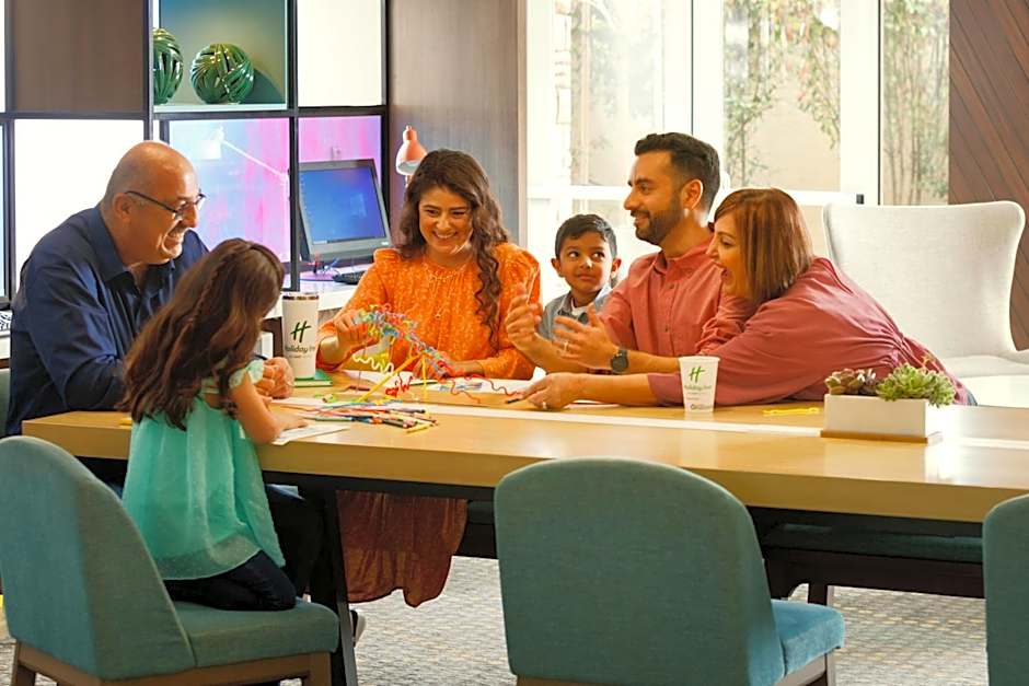 Holiday Inn & Suites Oakland - Airport by IHG