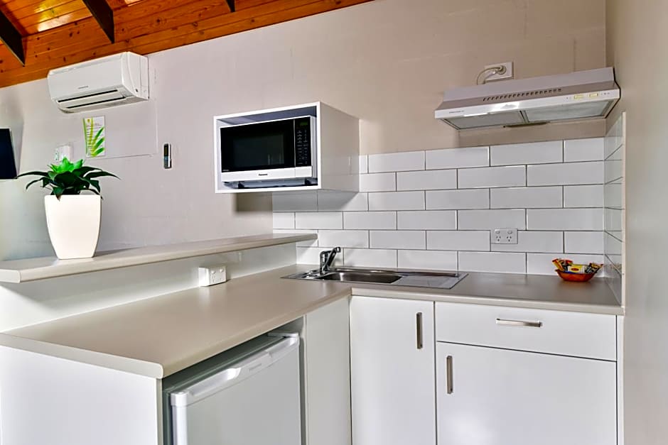 Desert Palms Alice Springs