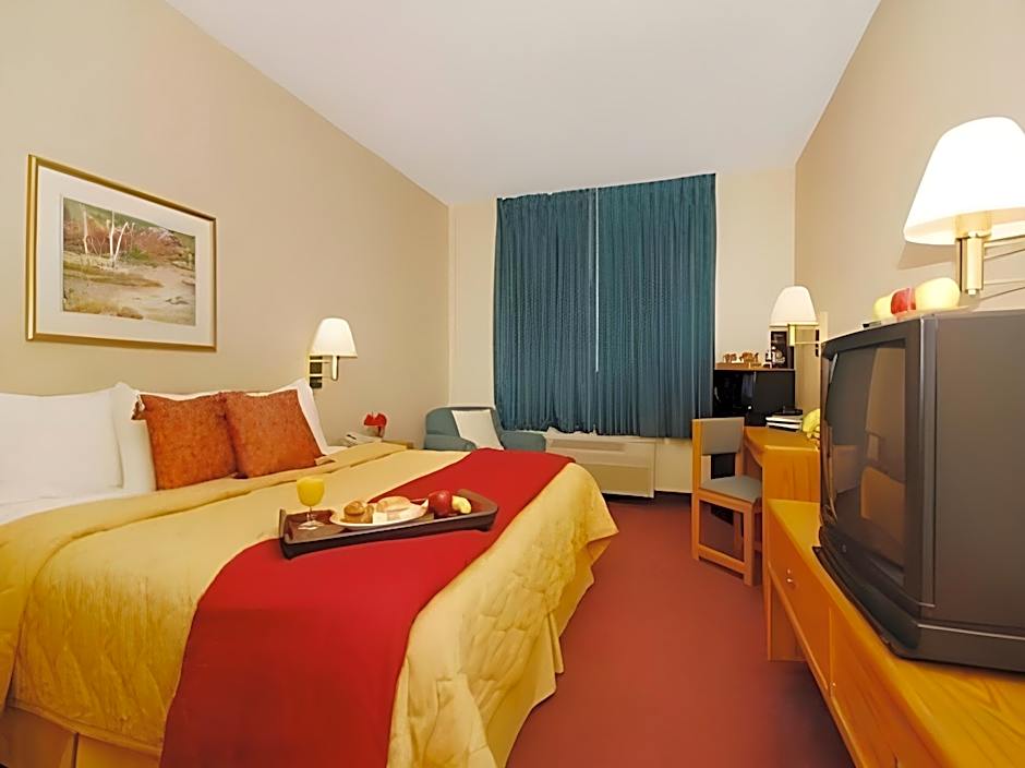 Quality Inn Dayton North - Vandalia