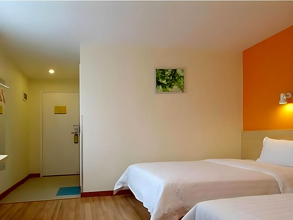 7 Days Inn Zhengzhou Zijingshan East Street Metro Station