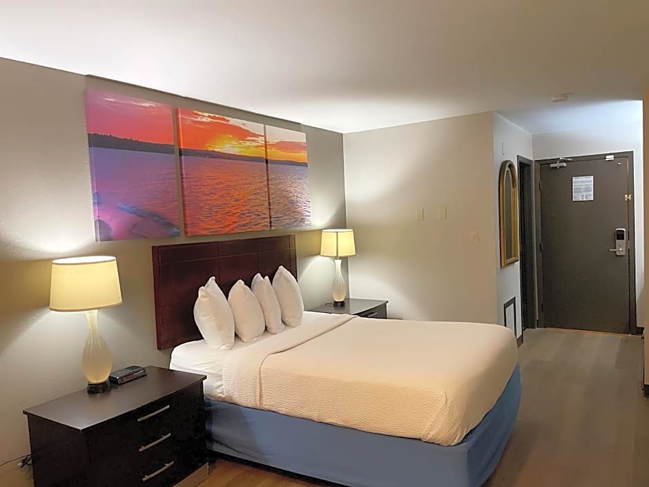 Days Inn & Suites by Wyndham Stevens Point