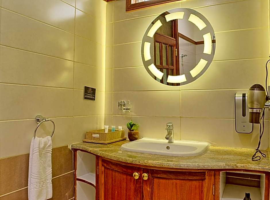 Sovereign Hotel