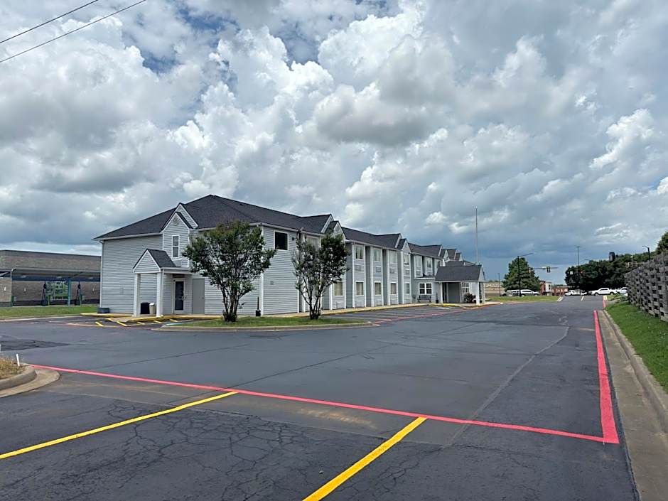 Americas Best Value Inn And Suites Ada