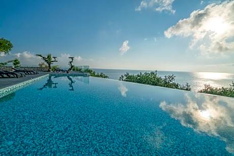 Kymothoe Elite Suites