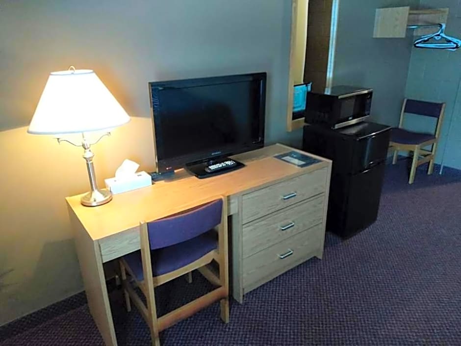Photo 1 of 4 of Double Room with Private Bathroom
