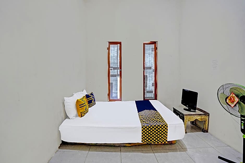 OYO LIFE 92077 Tarlo Guest House 3