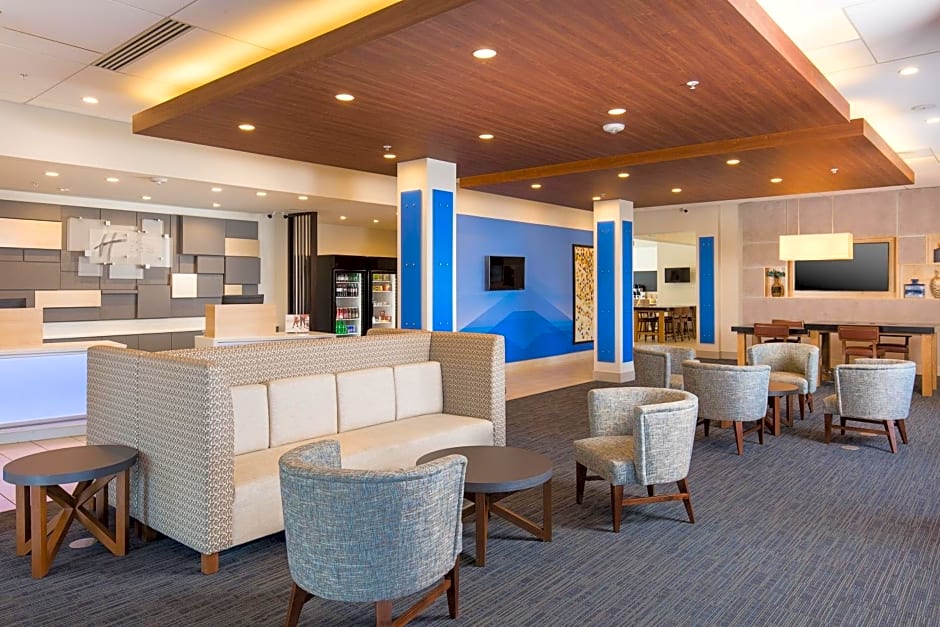 Holiday Inn Express Visalia - Sequoia Gateway Area