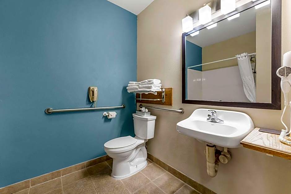 Sleep Inn & Suites Hays I-70