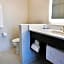 Holiday Inn Express And Suites Jersey City - Holland Tunnel By IHG