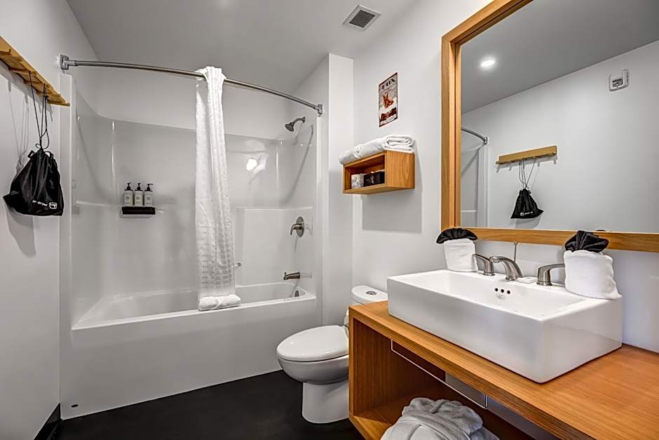 Raven Inn Whitehorse