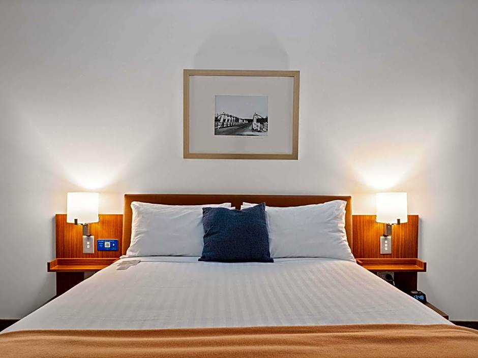 Novotel Canberra