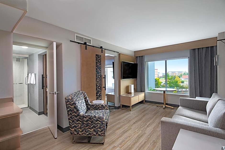 Sheraton Suites Columbus Worthington