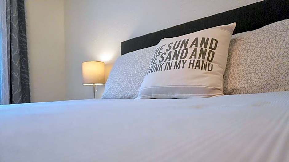 4145 By The Sea Inn & Suites