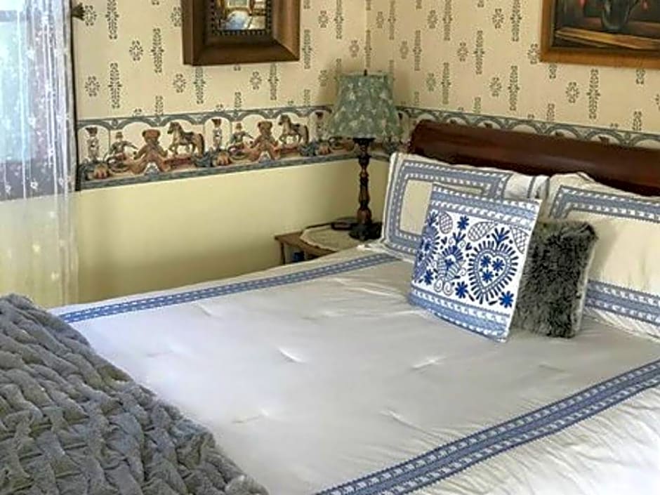 Gardenview Bed and Breakfast 