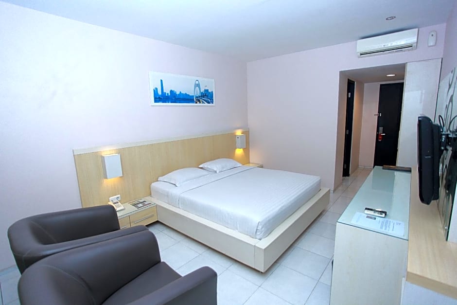 Royal Hotel N' Lounge