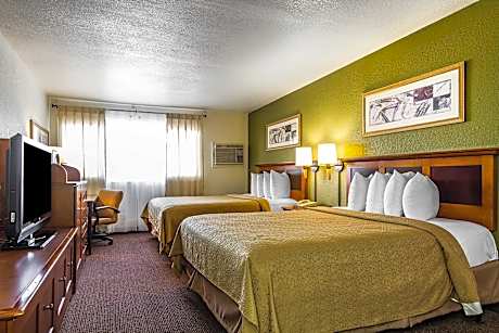 2 QUEEN BEDS NONSMOKING