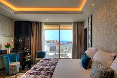 Prestige Suite with Sea View 