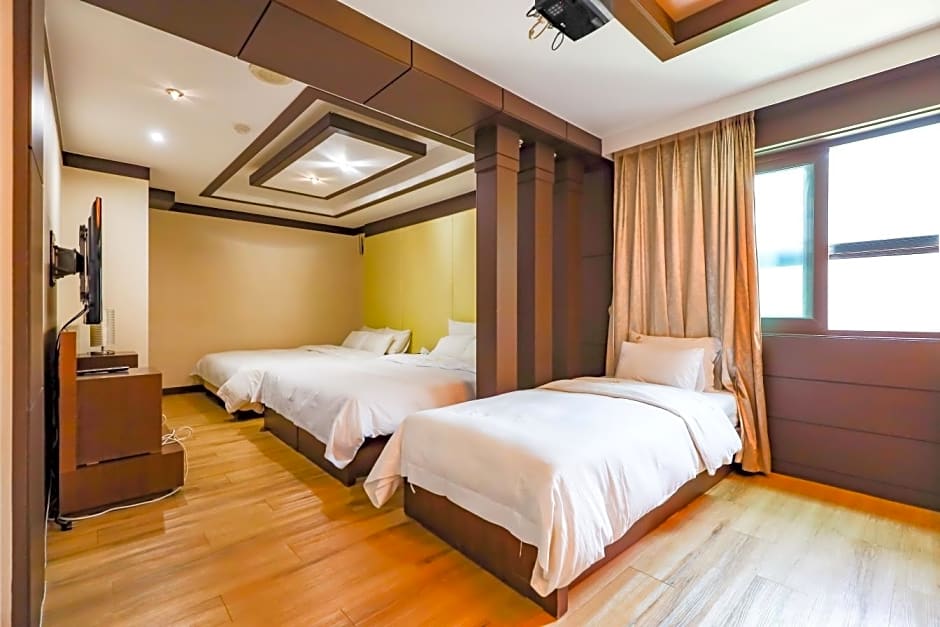 Hotel Charlot Castle