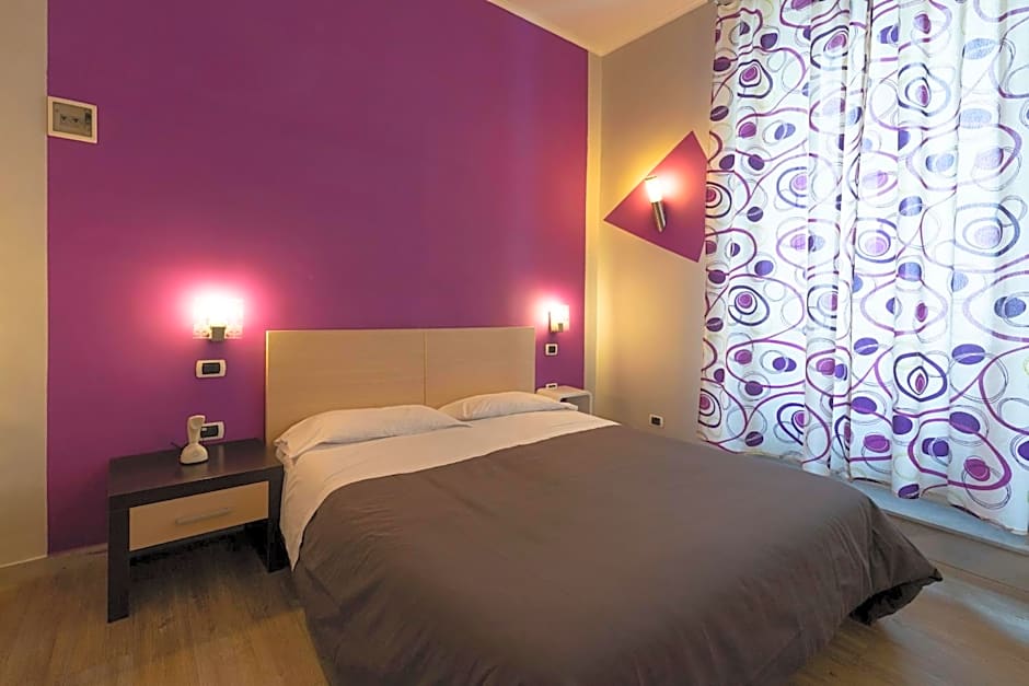 H Rooms Boutique Hotel