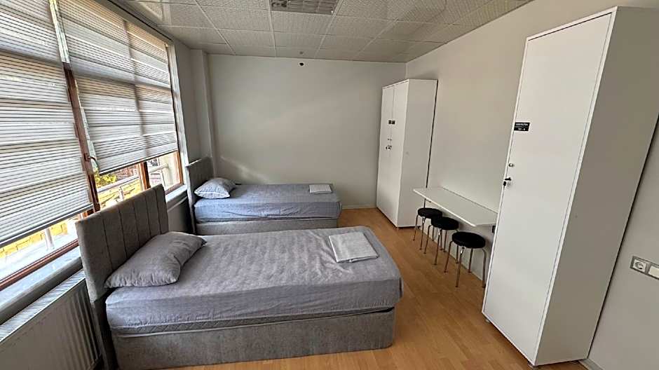 Hostelida