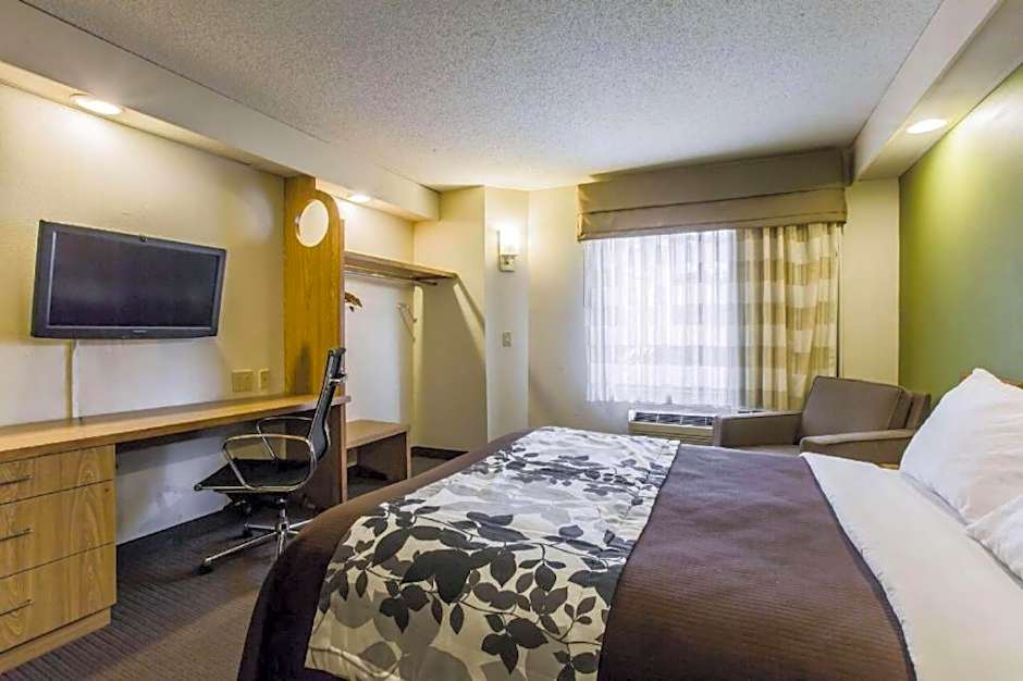 Rodeway Inn Austell Six Flags