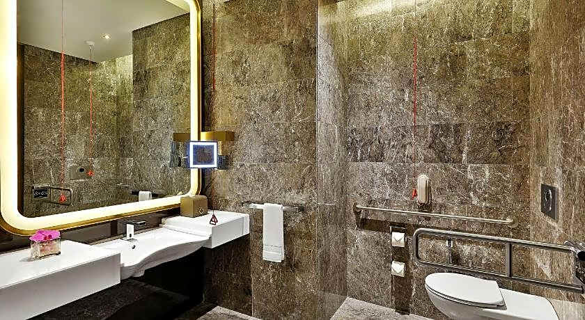 AlRayyan Hotel Doha - Curio a collection by Hilton