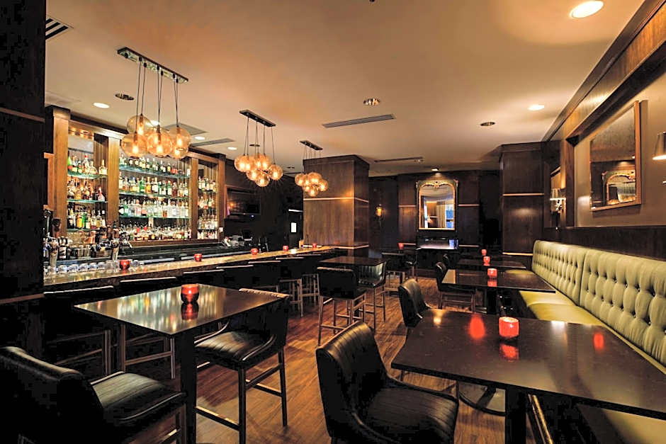 Ambassador Hotel Wichita, Autograph Collection by Marriott