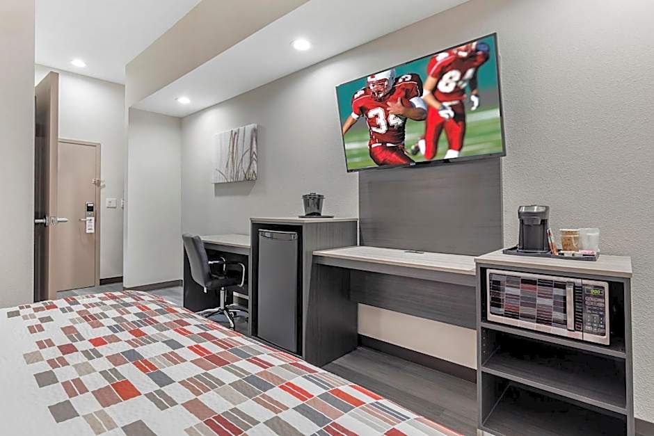 Red Roof Inn Hutchins