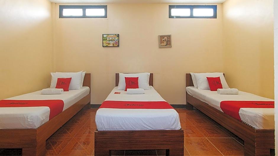 RedDoorz at Casa Buena Dormitel Davao City
