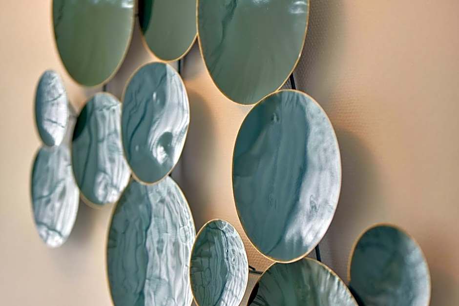 Moselhotel Weinhaus Simon `Sauna`Restaurant`ELadesäule