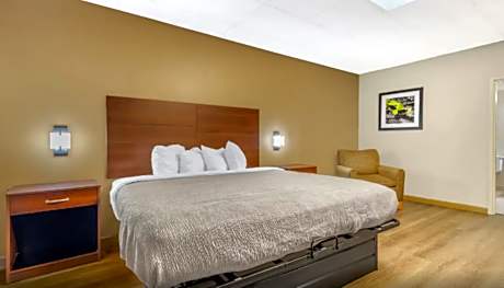 King Room - Accessible/Non-Smoking
