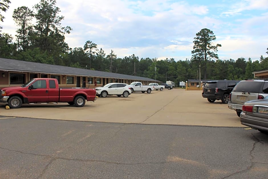 Evergreen Inn and R.V.