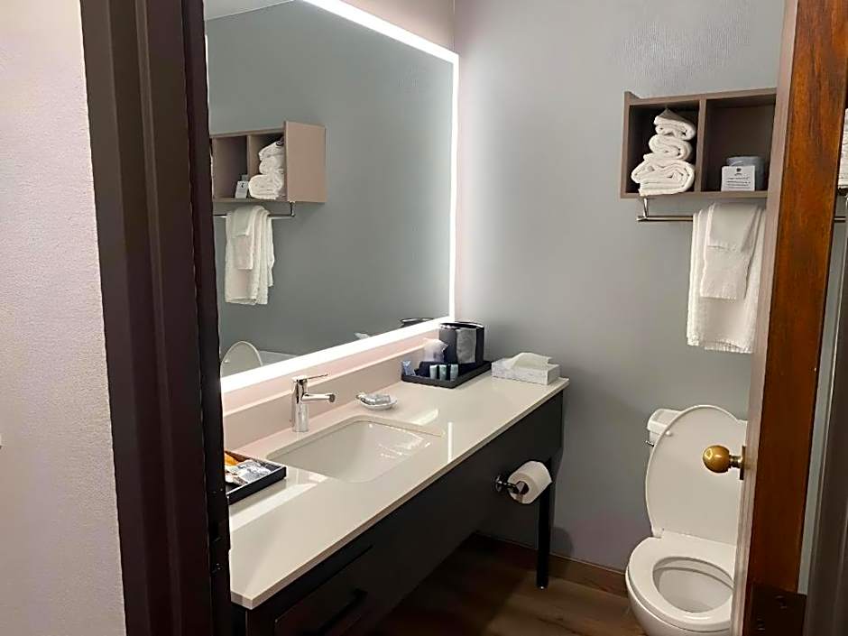 Best Western Lake Lucille Inn