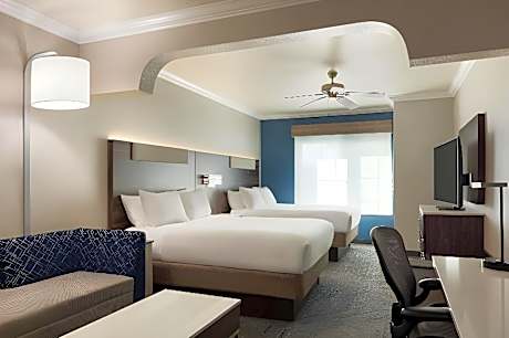 2 Queen Suite