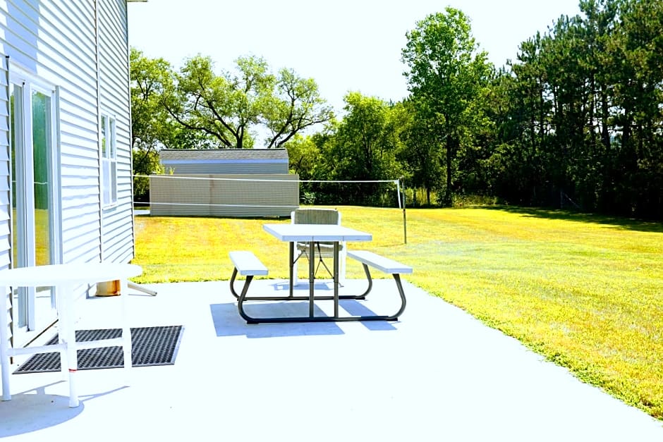 Country Inn & Suites by Radisson, Sparta, WI