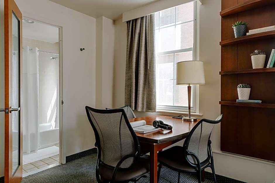 Club Quarters Hotel in Philadelphia