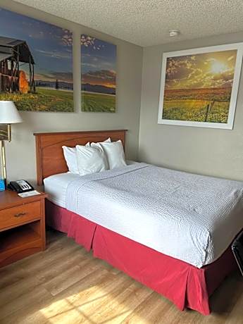 Queen Room - Disability Access/Non-Smoking