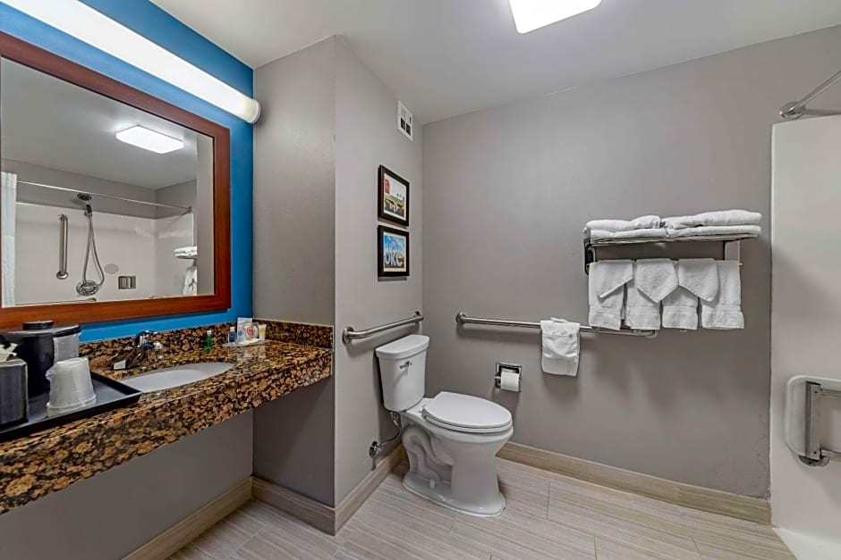 Comfort Inn and Suites Quail Springs