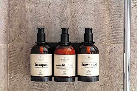 PREMIUM ROOM WITH VIEWS