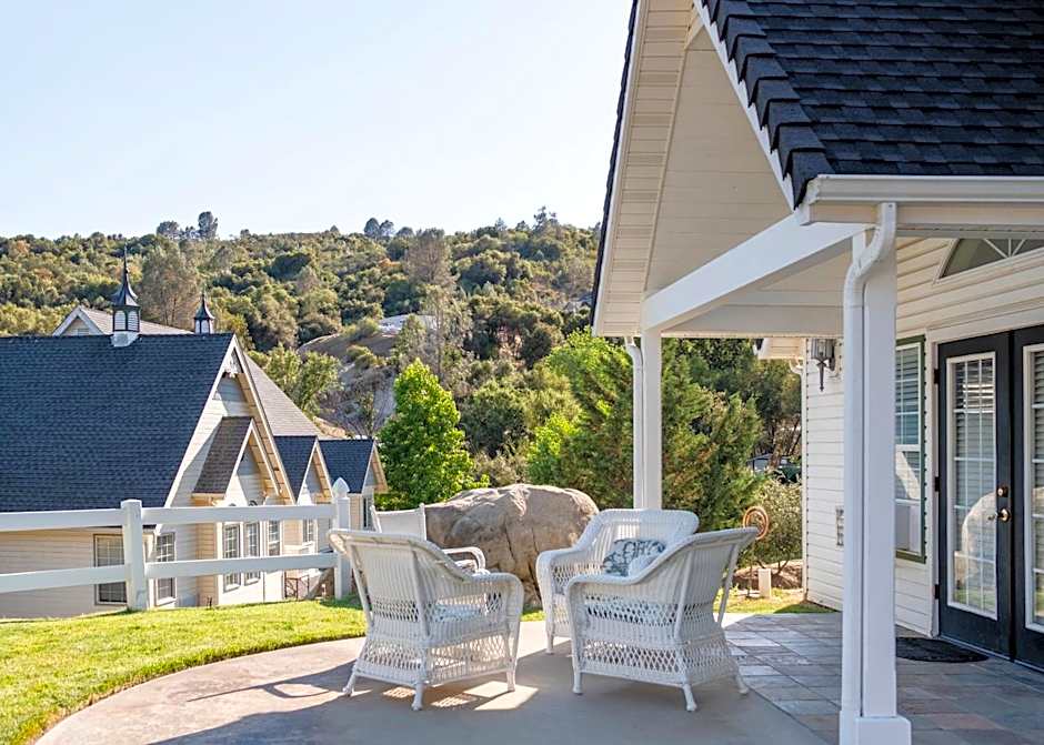 Hounds Tooth Inn
