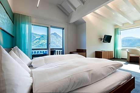 Wellness Suite with Lake View